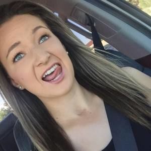 Meet your Posher, Elle