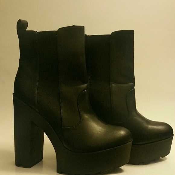 Boots - Picture 2 of 4