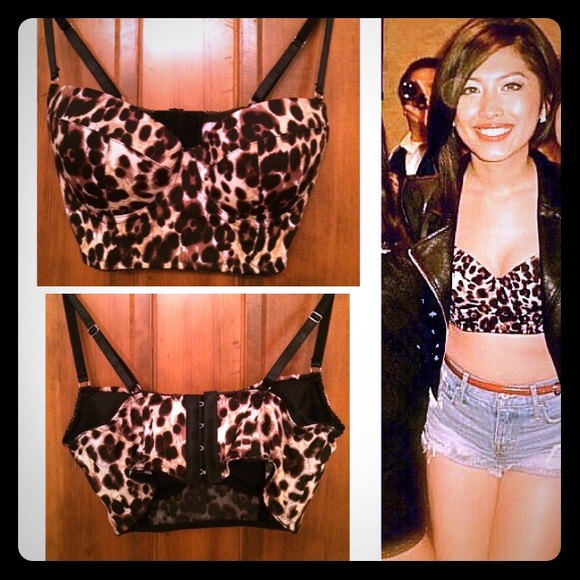 Sexy Leopard Bebe crop top/bralette