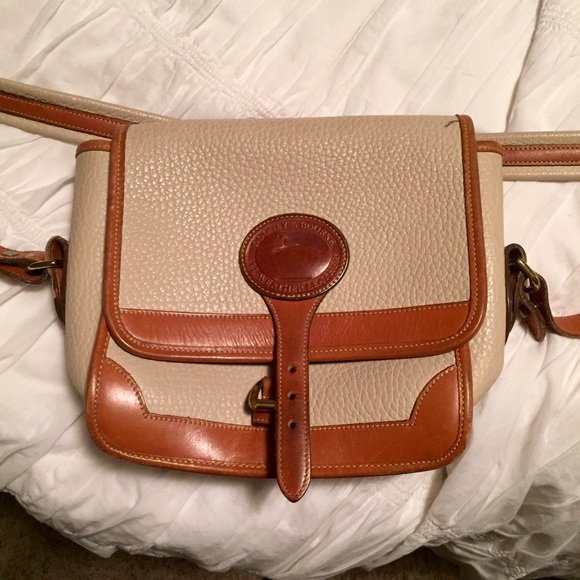 Beautiful Dooney and Bourke crossbody purse.