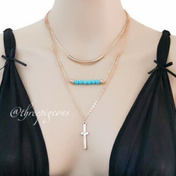 *NEW* Gorgeous Cross Gold Layered Necklace