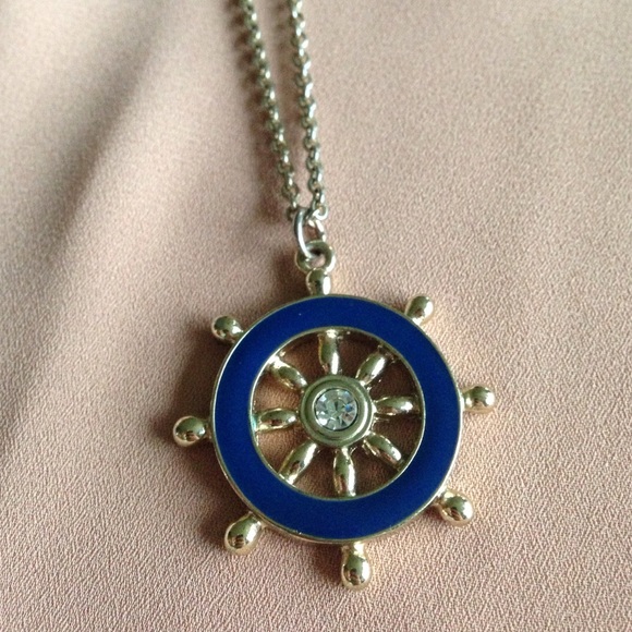 Long anchor necklace