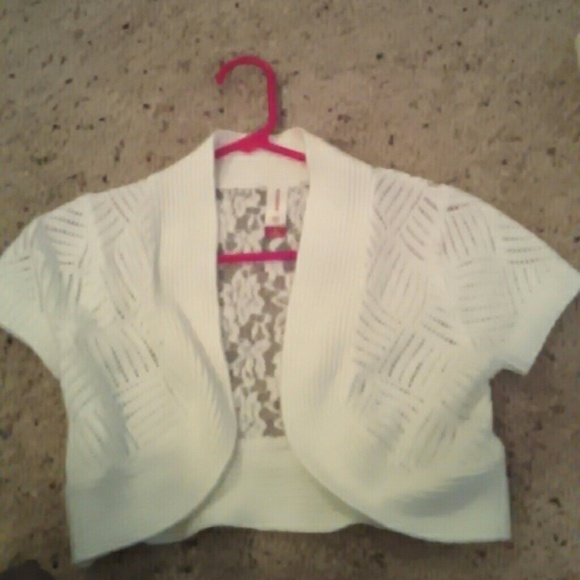 Short over sweater