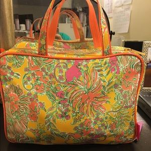 Lilly make up bag EUC
