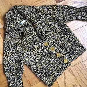 Sweater or sporty jacket , cotton.