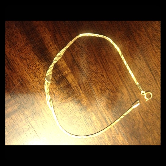 14K gold bracelet with heart