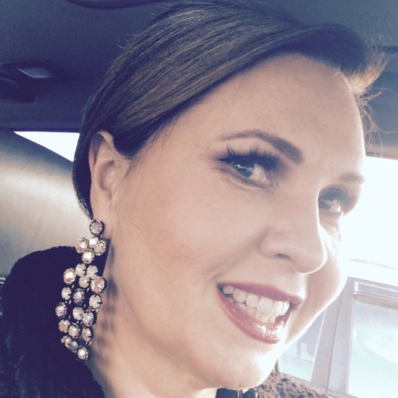 Meet your Posher, Larisa - Picture 2 of 2