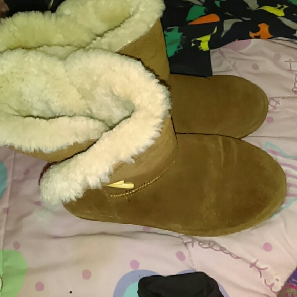 Bear paw boots