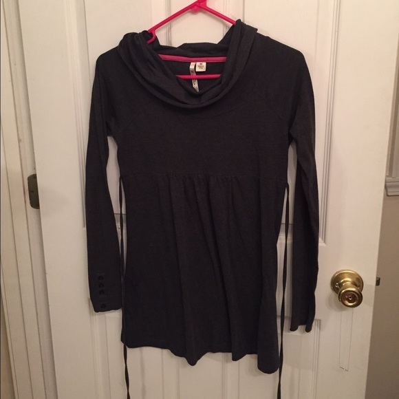 3 top bundle - Picture 2 of 3