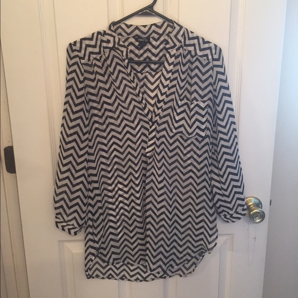 3 top bundle - Picture 3 of 3