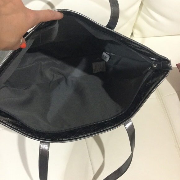 Tote - Picture 3 of 4