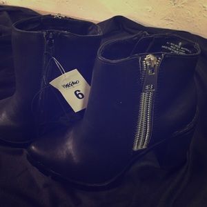 Mossimo Black Ankle Boots