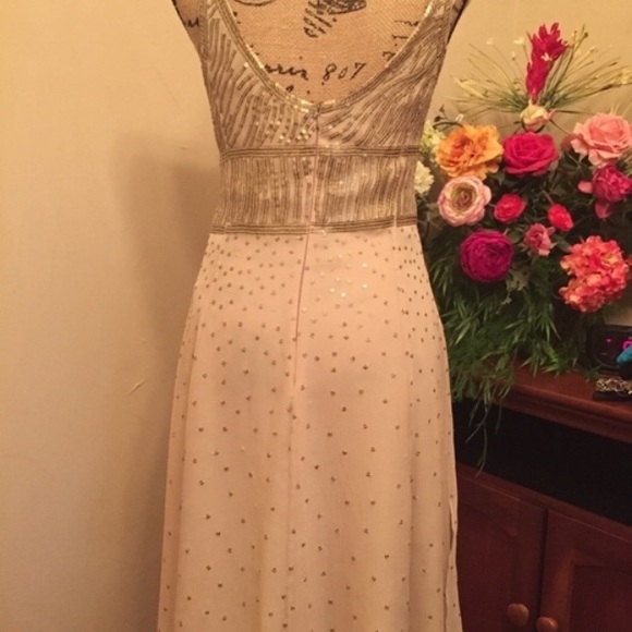 Armani nude color dress - Picture 2 of 4