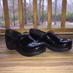 Black Patent Leather Dansko
