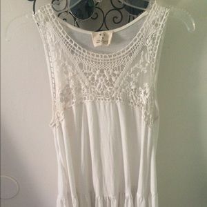 Loose lace peplum tank top