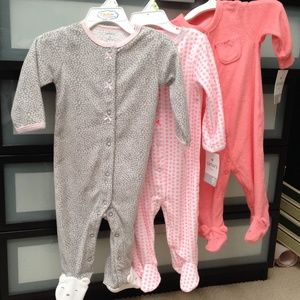 🚫SOLD🚫🎀💝 6-9 months Carter's Jumpsuits🎈