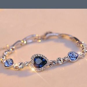 Woman's Fashion Crystal Bracelet