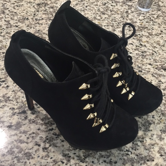 Black bootie heels - Picture 4 of 4