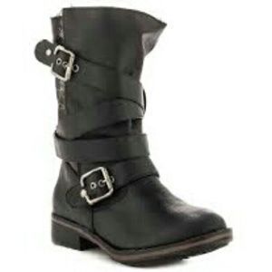 Just Fab Size 8.5 Black Ankle Boots