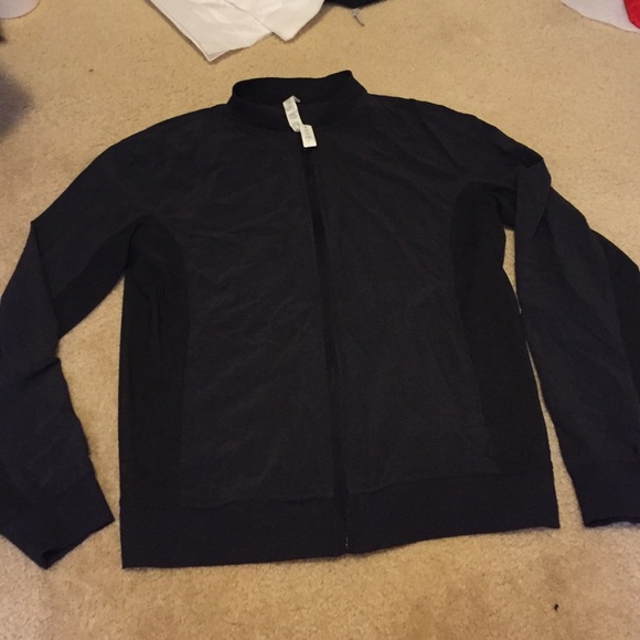 lululemon athletica Tops - LULULEMON BOMBER JACKET W MESH