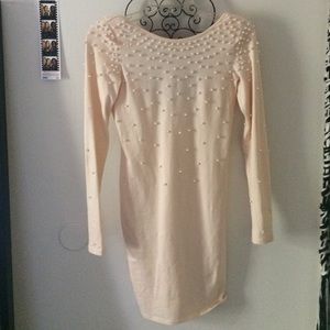 Bodycon dress with pearls