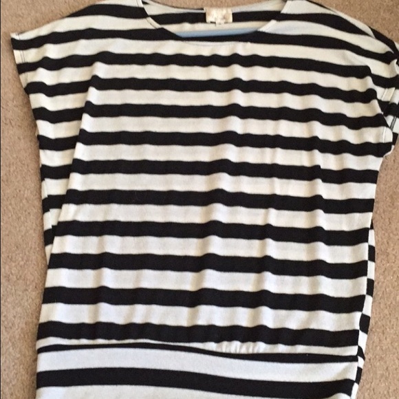 Black & White striped slouchy tee - Picture 1 of 1