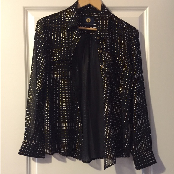 Adrienne Vittadini semi-sheer blouse ⭐️