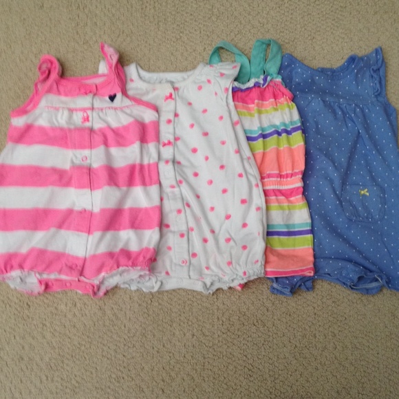 🎀 9-12 month Carter's & Circo short Jumpsuits!🎀