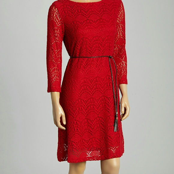 ON HOLD FOR BARBER2005 Sharagano Crimson Belted