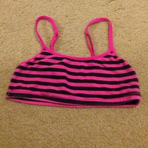 2 Victoria's Secret sports bra 💕