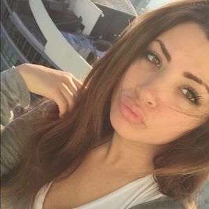 Meet your Posher, Natalie