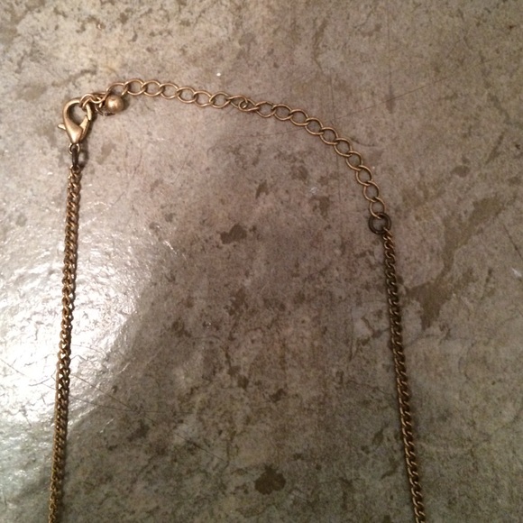 Statement necklace. - Picture 2 of 3