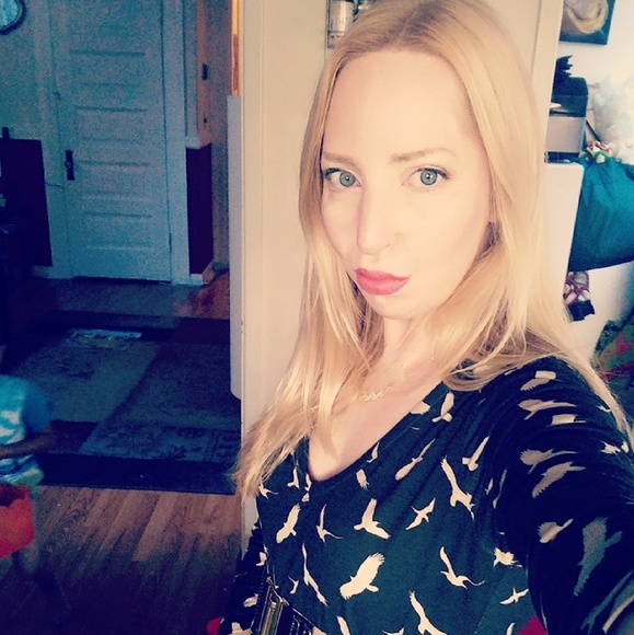 Meet your Posher, Nancy - Picture 2 of 2