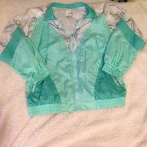 Mint green Vintage Windbreaker!🌬