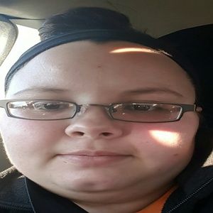 Meet your Posher, Emilee