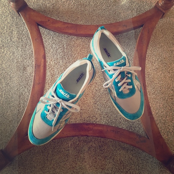 earth brand tennis shoes