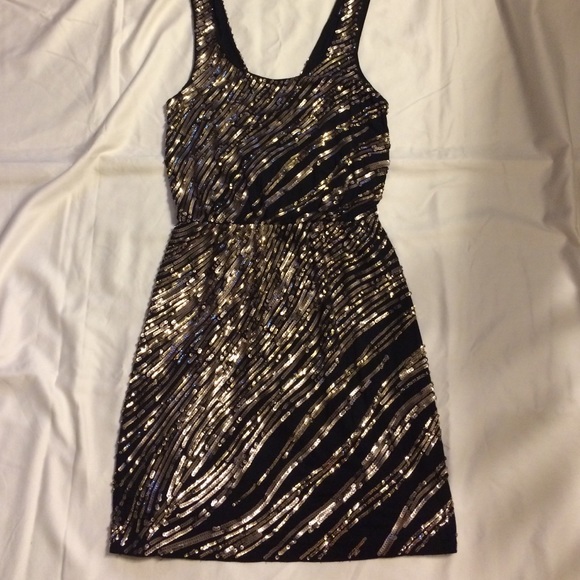 Perfect NYE gold sparkly dress