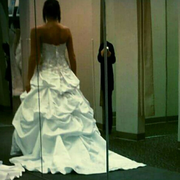 Wedding Dress - Picture 2 of 3