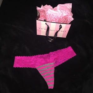 PINK VS Thong