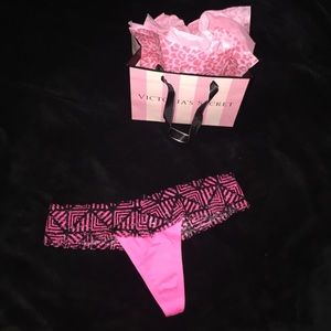 PINK VS Thong