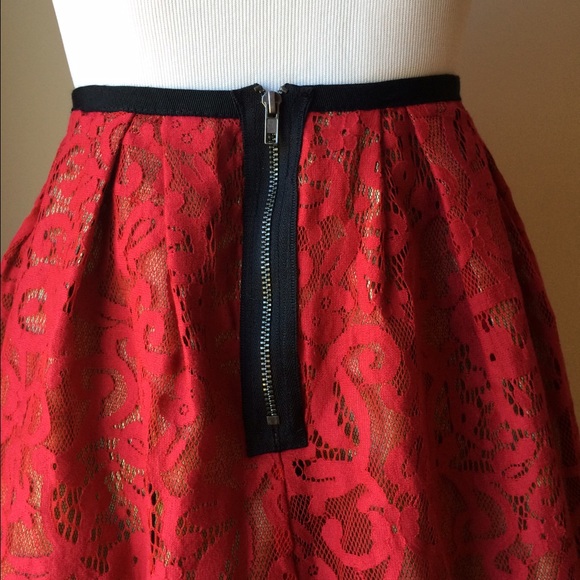 "Skies are Blue" red lace skirt - Picture 3 of 4