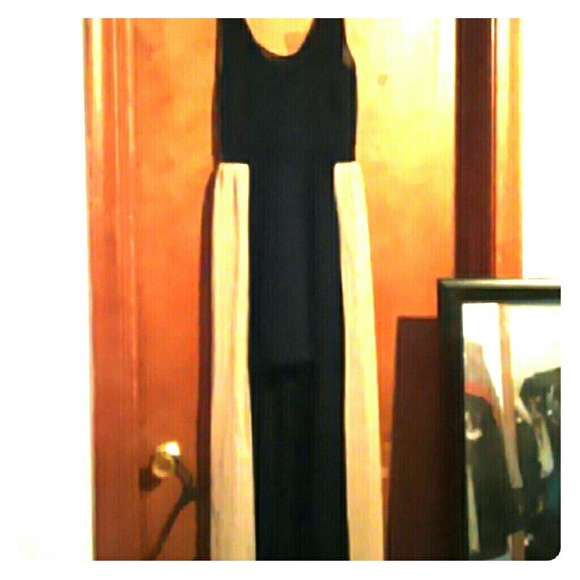 Dresses & Skirts - Black and light brown dress