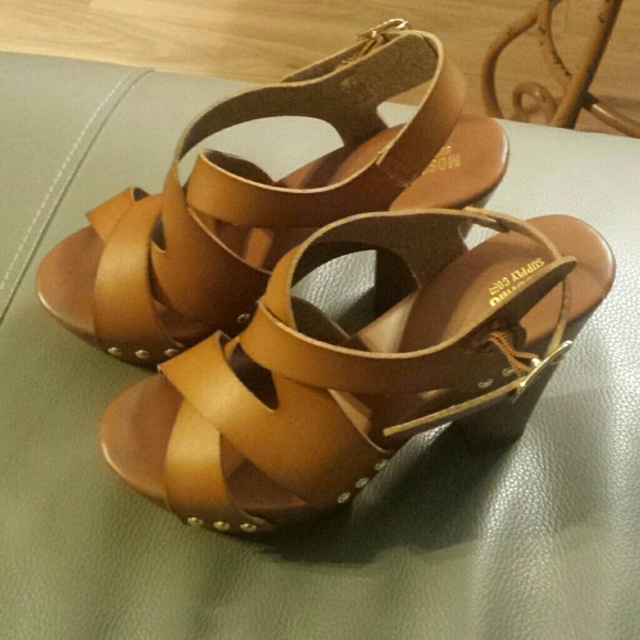 Mossimo platform heels