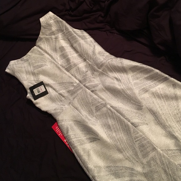 Ellen Tracy sheath wiggle dress. NWT sz 6 HOLIDAY! - Picture 4 of 4