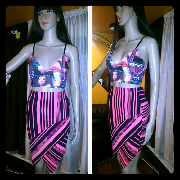 Two piece Multi-colored w/faces, prints, and theme - Picture 1 of 1