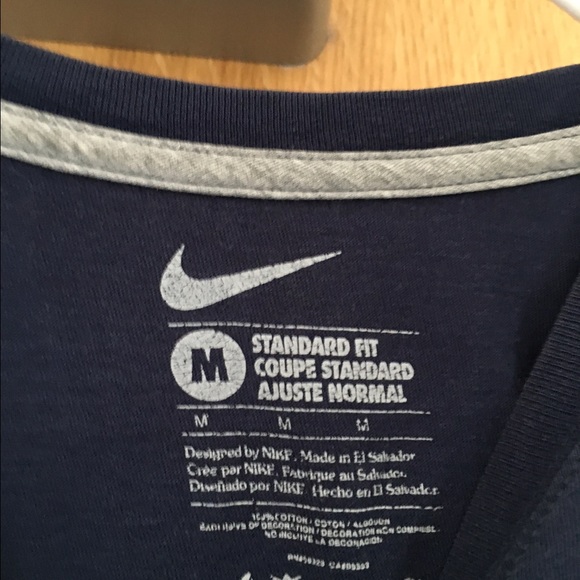 Nike Short Sleeve. - Picture 4 of 4