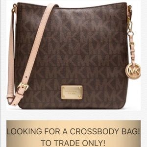 Crossbody purse (Like if your willing to trade)