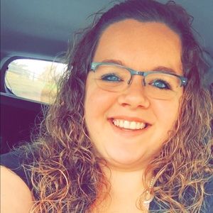 Meet your Posher, Stacy