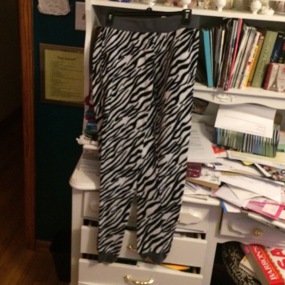 Black & white zebra fleece joggers - Picture 1 of 1