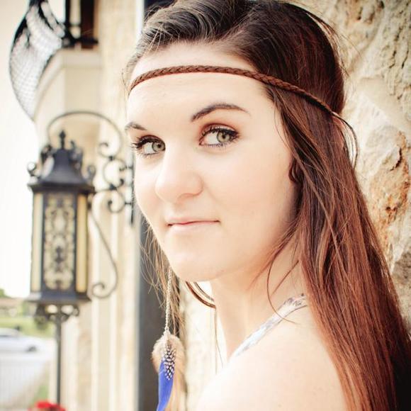 Meet your Posher, Danielle - Picture 1 of 1